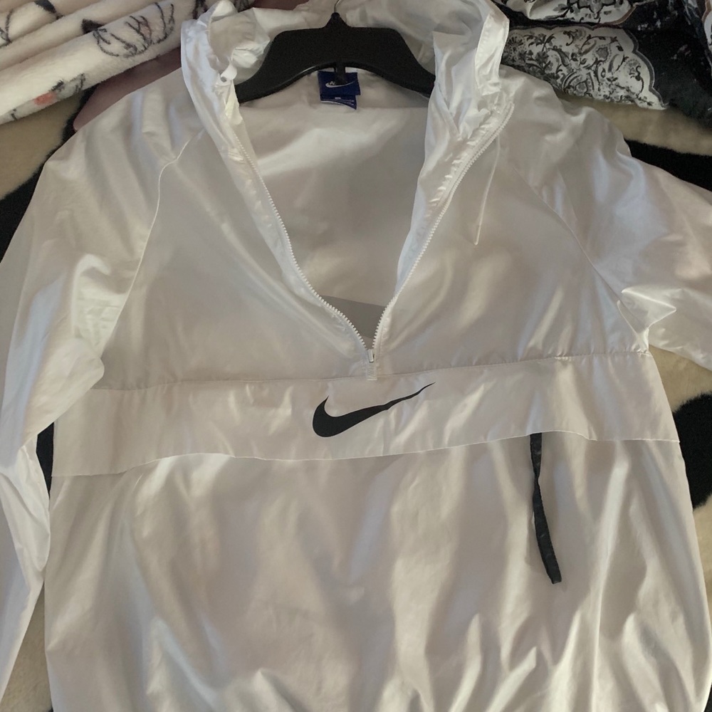 Nike wind breaker 👁